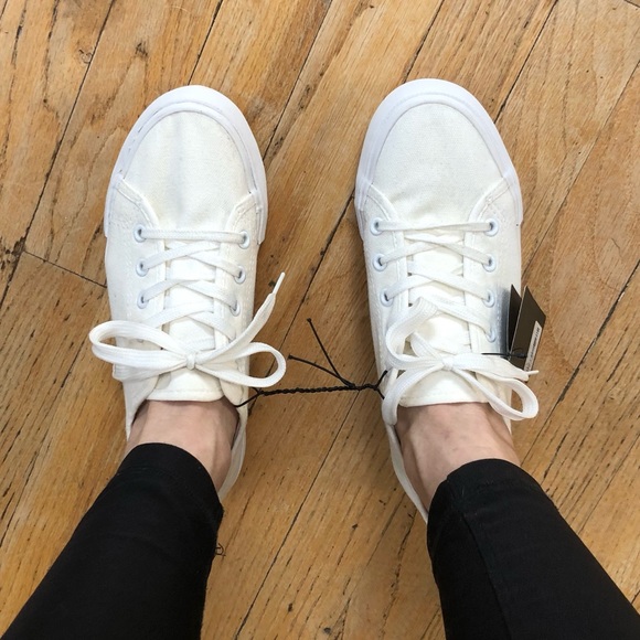 Forever 21 White Canvas Platform Sneakers - Picture 4 of 15